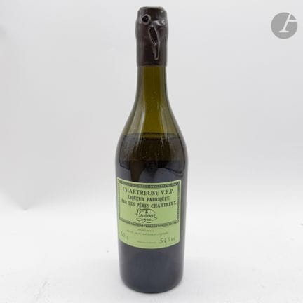 1 B 绿色卡特修酒 V.E.P. 50 cl 54%（原装木箱）（6.5 厘米；1998 年装瓶）