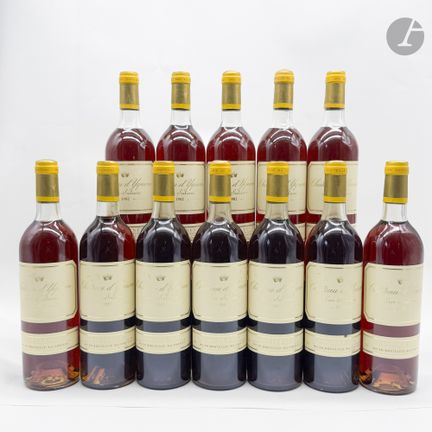 12 B CHÂTEAU D'YQUEM (Caisse Bois d'origine sale) 