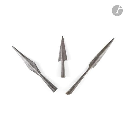 Ensemble de trois fers de pique révolutionnaire :
