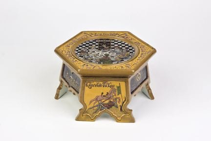 Emile Gallé (1846-1904), bonbonnière hexagonale Le
