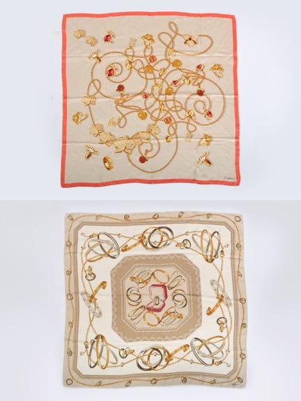 Cartier, deux foulards en soie, un à fond beige et