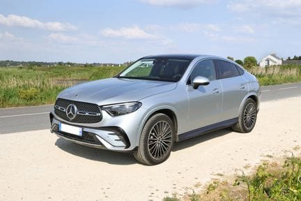 Mercedes-Benz GLC 300 E 4MATIC, gasoline-electric 