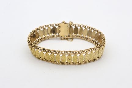 Armband aus Gelbgold (750) mit Gliedern aus strukt