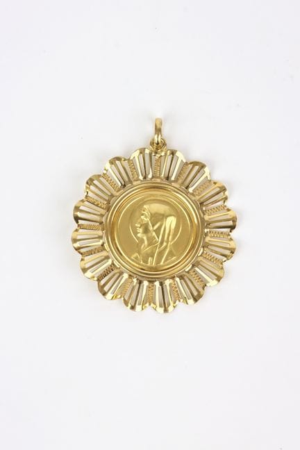 Runder, durchbrochener Anhänger aus Gelbgold (750)