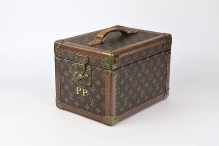 Louis Vuitton, vanity en toile Monogram et cuir na