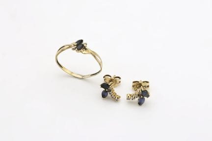 Schmuckset aus Gelbgold (750) mit kleinen Saphiren