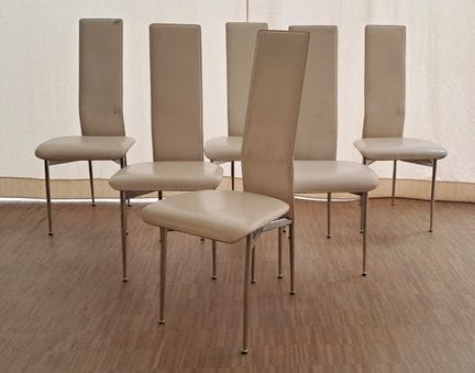 Série de six chaises S44 revêtues de cuir blanc, c