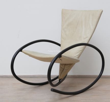 -  Fauteuil à bascule 'Lisa' en acier et cuir, con