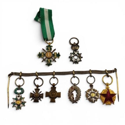 CATENINA CON SEI MINIATURE, in vermeil, con una me