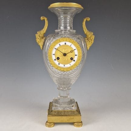 OROLOGIO A AMPHORA dell’epoca di Carlo X in crista