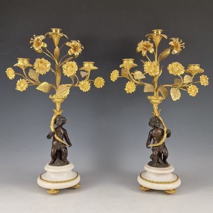 COPPIA DI CANDELABRI A TRE LUMI in stile Luigi XVI