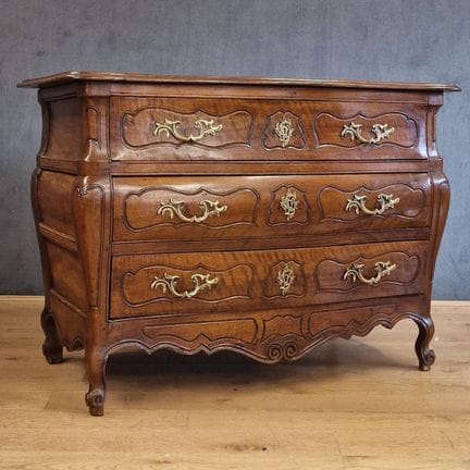 COMÒ A TOMBA d’epoca Luigi XV in noce e legno natu