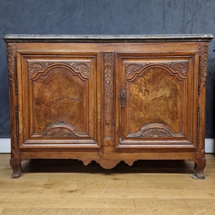 LARGE HUNTING SIDEBOARD   A Lyon-made piece from t