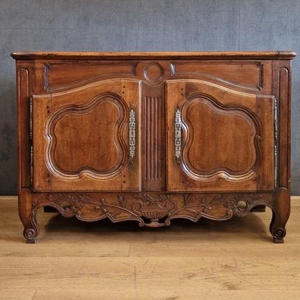 CREDENZA BASSA - Provenza, epoca Luigi XV, in noce