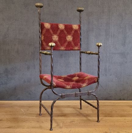 POLTRONA con schienale alto rettangolare in stile 
