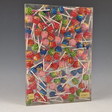ARMAN (1928-2005)
ACCUMULATION Chupa Chups
Plexigl