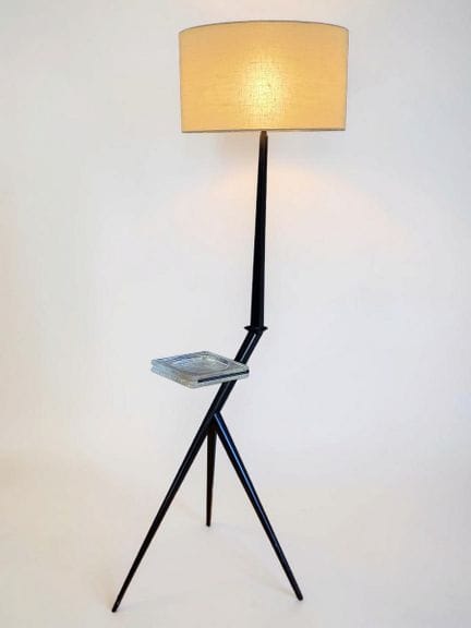 DESIGN circa 1950
LAMPADAIRE PORTE-CENDRIER
Métal 