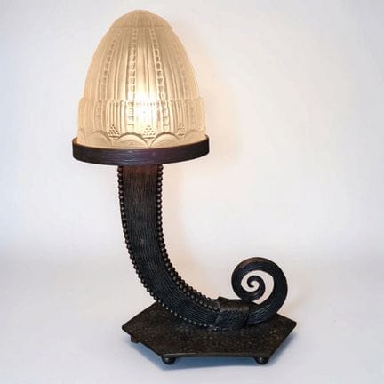 Dans l’esprit de BRANDT
LAMPE CORNE D’ABONDANCE 
F