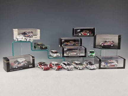 CONJUNTO DE 16 COCHES EN MINIATURA DEL RALLY DE MO