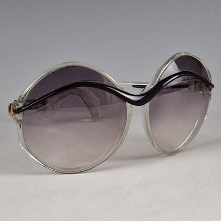 CHARLES JOURDAN París - PAR DE GAFAS DE SOL 
Con e