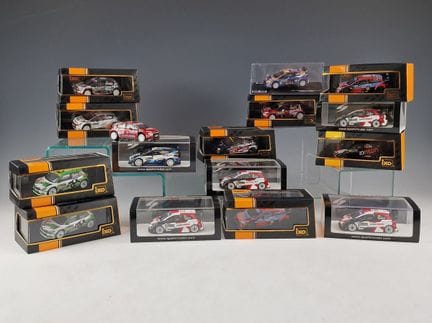 CONJUNTO DE 16 COCHES EN MINIATURA DEL RALLY DE MO