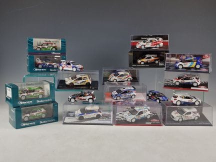 CONJUNTO DE 18 COCHES EN MINIATURA DEL RALLY DE MO
