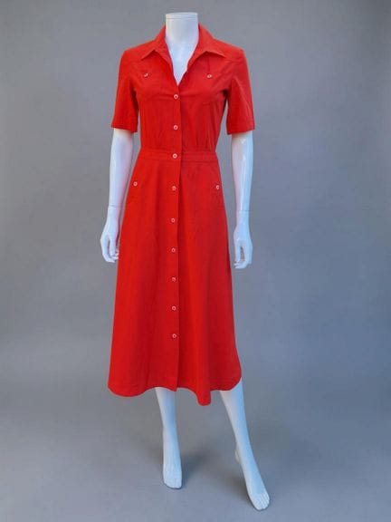 CACHAREL - VESTIDO CAMISA de tela roja 
Talla 40
