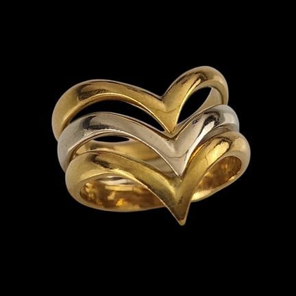 CONJUNTO DE TRES ANILLOS CON DISEÑO EN ESPIGA Mode