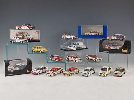 CONJUNTO DE 19 COCHES EN MINIATURA DEL RALLY DE MO