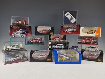 CONJUNTO DE 18 COCHES EN MINIATURA DEL RALLY DE MO