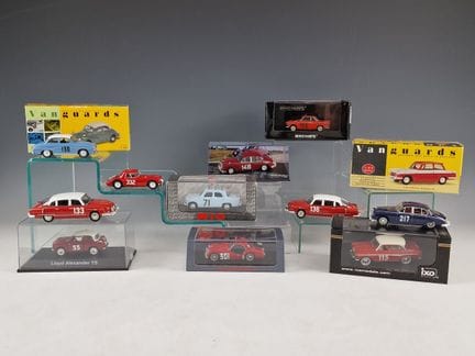 CONJUNTO DE 13 COCHES EN MINIATURA DEL RALLY DE MO