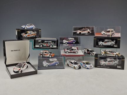 CONJUNTO DE 16 COCHES EN MINIATURA DEL RALLY DE MO