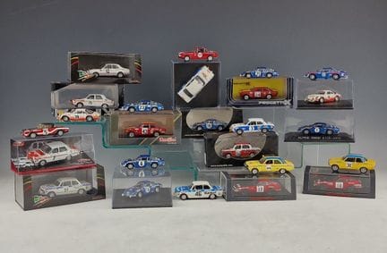 CONJUNTO DE 25 COCHES EN MINIATURA DEL RALLY DE MO