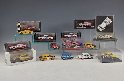 CONJUNTO DE 16 COCHES EN MINIATURA DEL RALLY DE MO