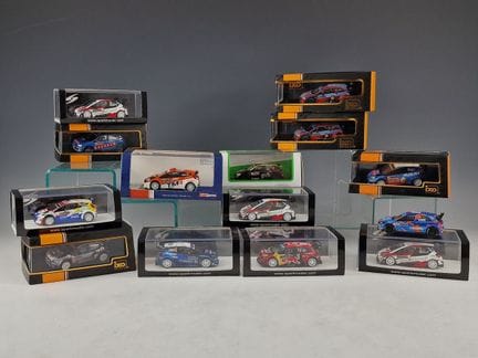 CONJUNTO DE 14 COCHES EN MINIATURA DEL RALLY DE MO