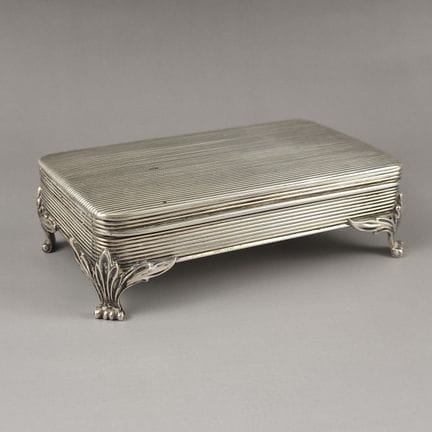 CAJA DE JOYAS rectangular de plata de época Imperi