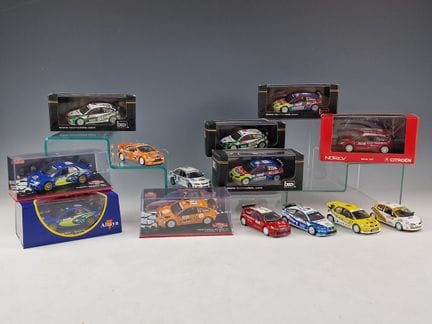 CONJUNTO DE 14 COCHES EN MINIATURA DEL RALLY DE MO