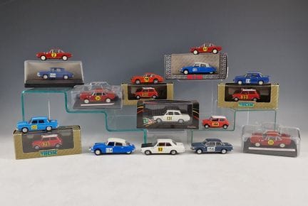 CONJUNTO DE 17 COCHES EN MINIATURA DEL RALLY DE MO