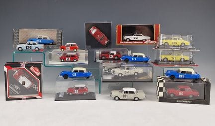 CONJUNTO DE 17 COCHES EN MINIATURA DEL RALLY DE MO