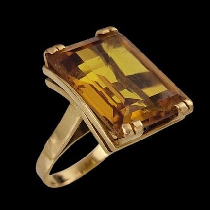 ANILLO DE COCTEL, circa 1970, de oro rosa de 750 m