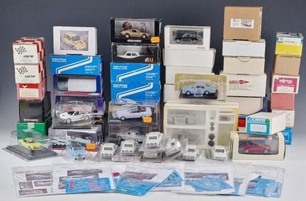 CONJUNTO DE 53 COCHES EN MINIATURA DEL RALLY DE MO