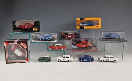 CONJUNTO DE 12 COCHES EN MINIATURA DEL RALLY DE MO