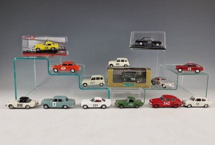 CONJUNTO DE 14 COCHES EN MINIATURA DEL RALLY DE MO