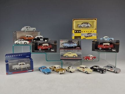 CONJUNTO DE 18 COCHES EN MINIATURA DEL RALLY DE MO