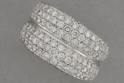 bague en or blanc (18 carats) sertie d'environ 3 c