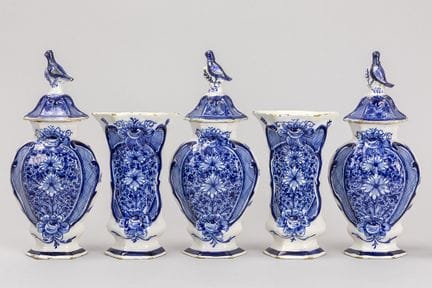 Servizio da 5 pezzi del XVIII secolo in ceramica d
