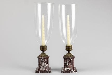 par de candelabros neoclásicos antiguos con campan