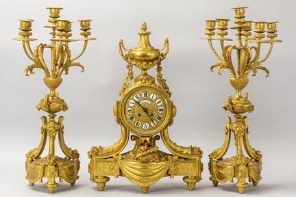 Conjunto neoclásico de tres piezas del siglo XIX e