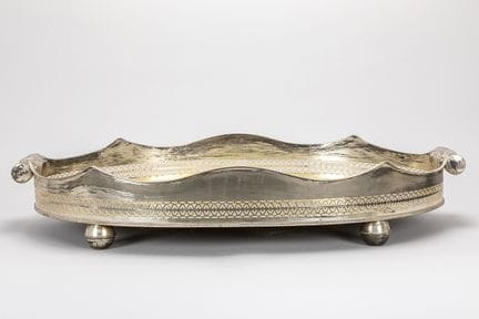 quite big oval EP-silver (dinner)-tray

Vrij grote