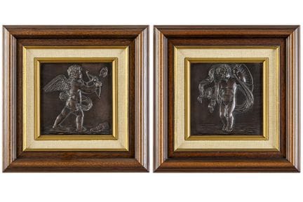 pair of reliefs in resin

Paar bas-reliëfs in resi